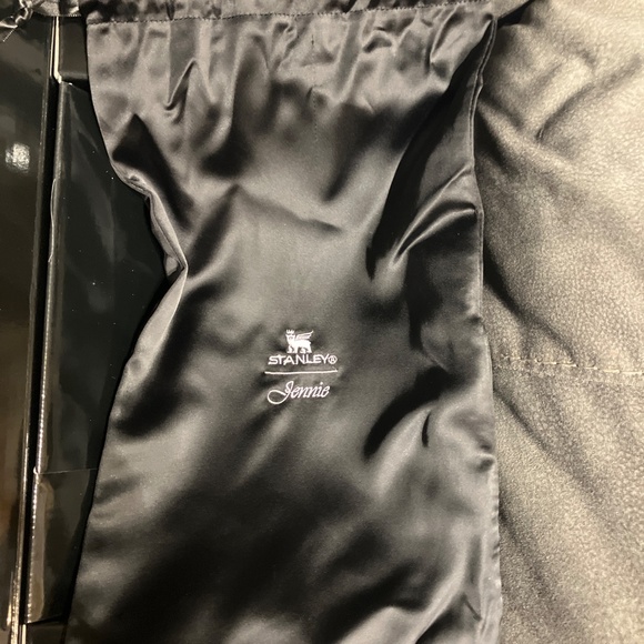 Stanley Limited Edition “Jennie” Midnight  Ruby 30oz Tumbler W/Original Box - Picture 8 of 15